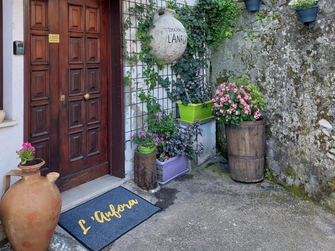 L' Anfora Locazione Turistica Apartment Терни Екстериор снимка